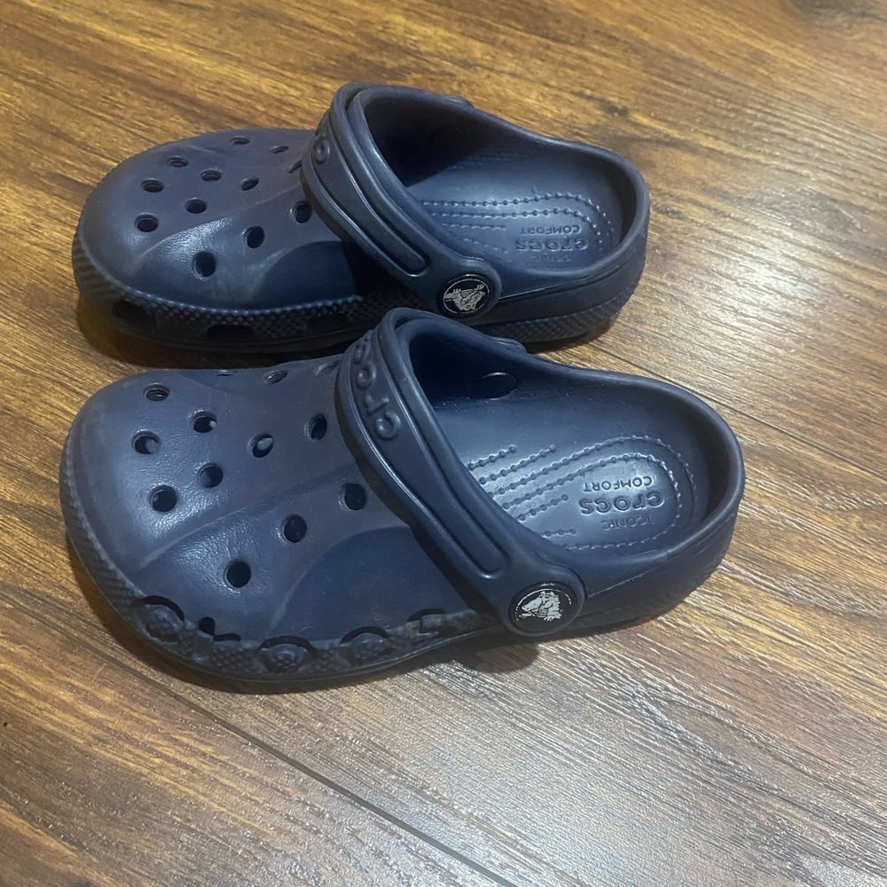 Child Navy Blue Crocs size 10